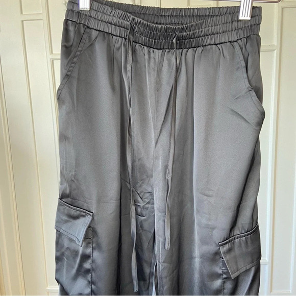 Sexy Satin Finish Cargo Pant with elastic waist trendy & comfortable size  small - Picture 9 of 11
